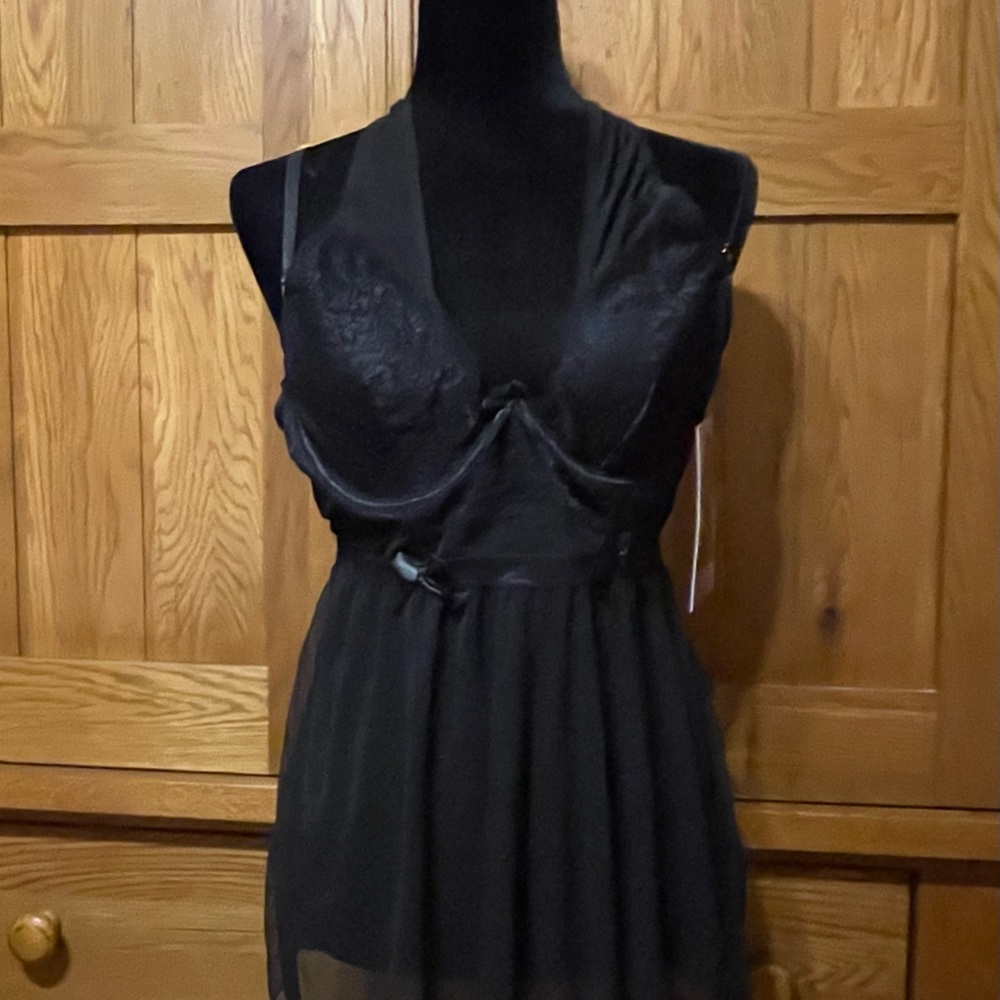 Elegant Black Sheer Babydoll Lingerie - Picture 2 of 4